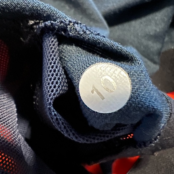 Lululemon Work It Our Tank Size 10 - Picture 9 of 9